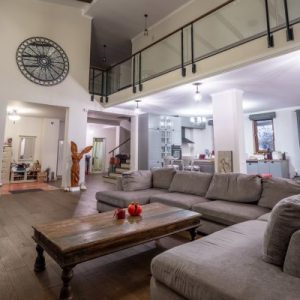 Modern residential interior showcasing stylish design and welcoming atmosphere in real estate photography.