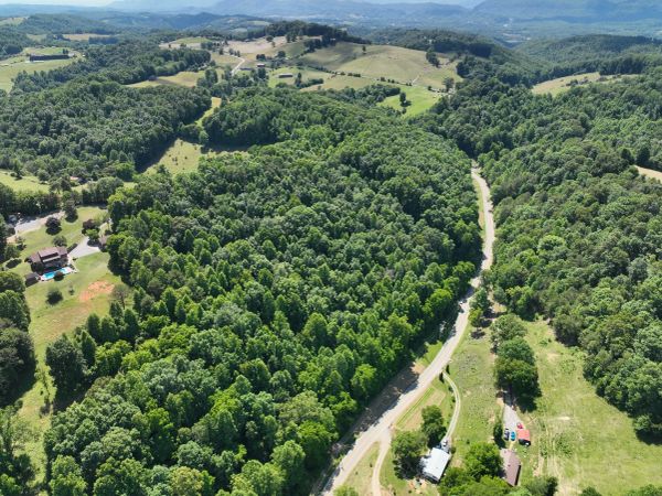 Commercial Drone Pilot-in-Command & FAA Airspace Waiver Services in Knoxville, Tennessee